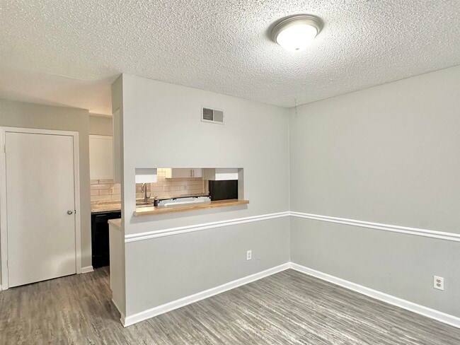 Building Photo - 2065 Goldbrier Ln