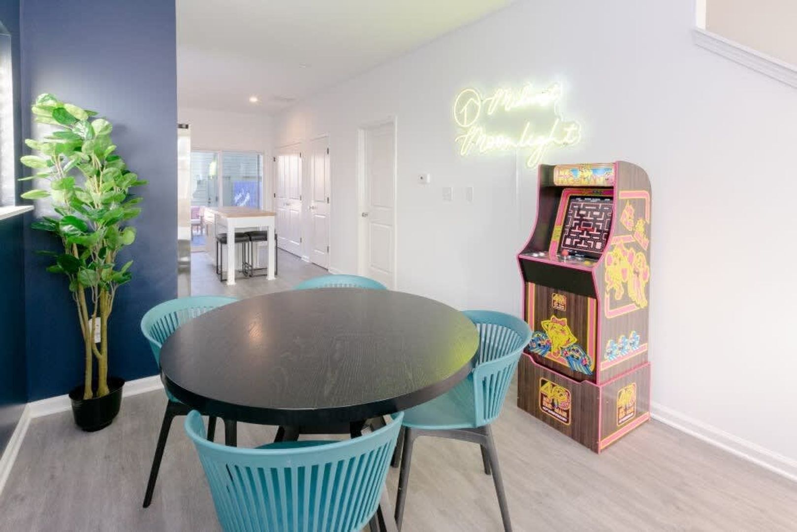 Building Photo - 3 Bedroom 2.5 Bath Home