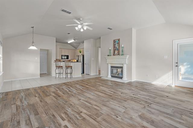 Building Photo - 6005 Parkplace Dr