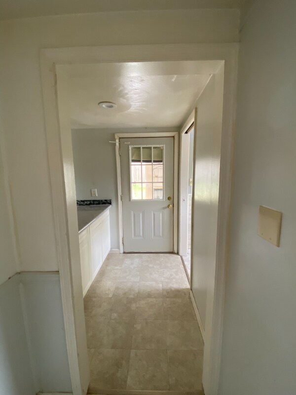 Building Photo - 8111 Bull Creek Rd
