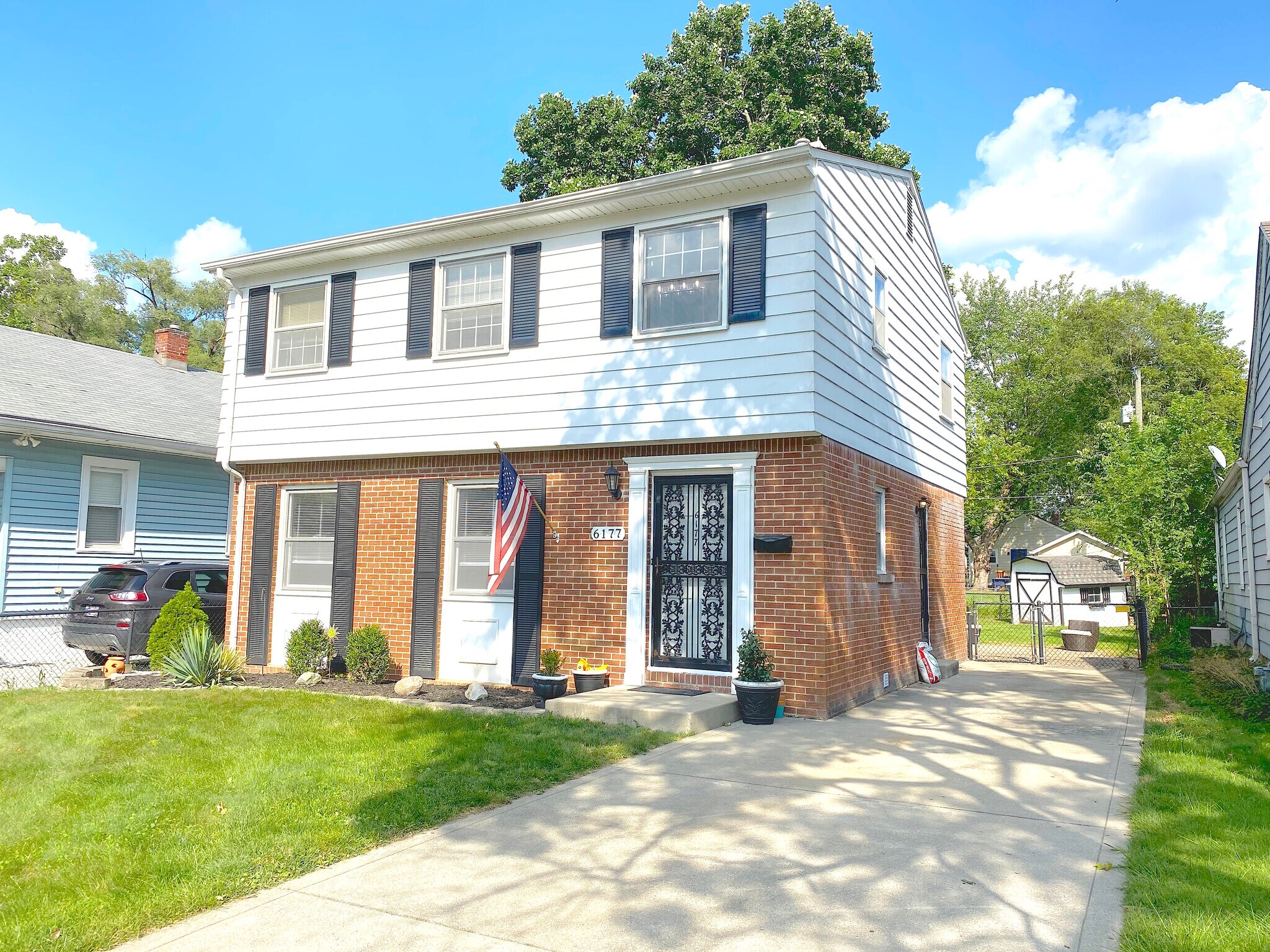 Building Photo - 6177 Norwaldo Ave