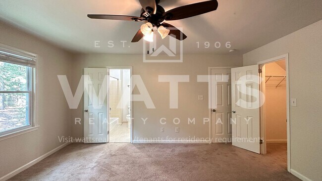 Building Photo - 4 Bedroom, 4.5 Bath Home in Heart of Hoover