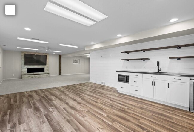 Building Photo - 8022 Deer Creek Rd