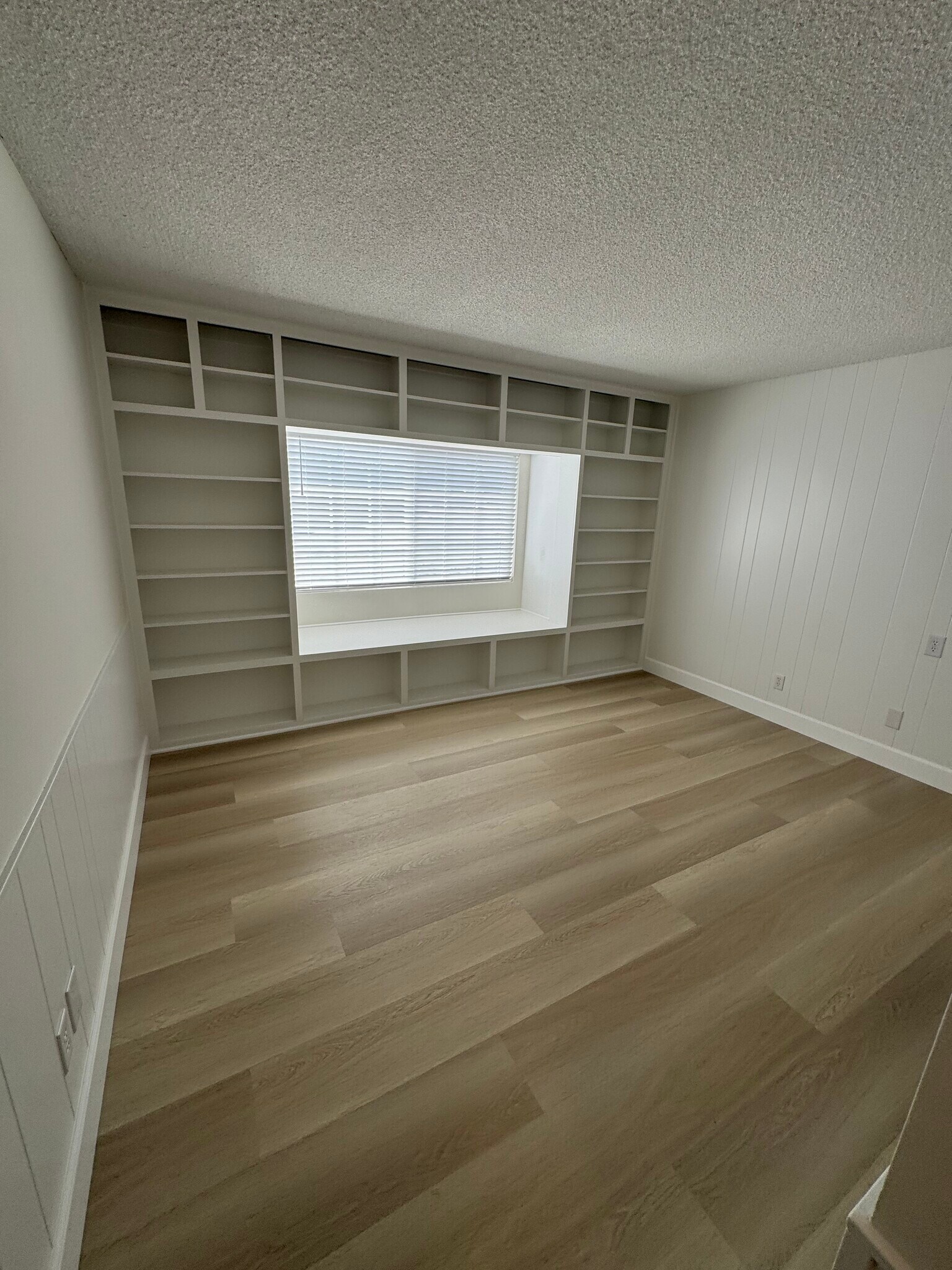 Bedroom 1 - 304 N Meadows Ave