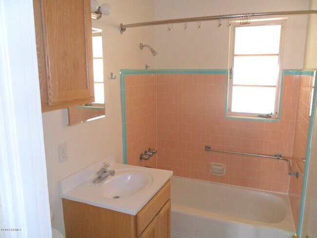 Building Photo - 11356 N 113th Ave