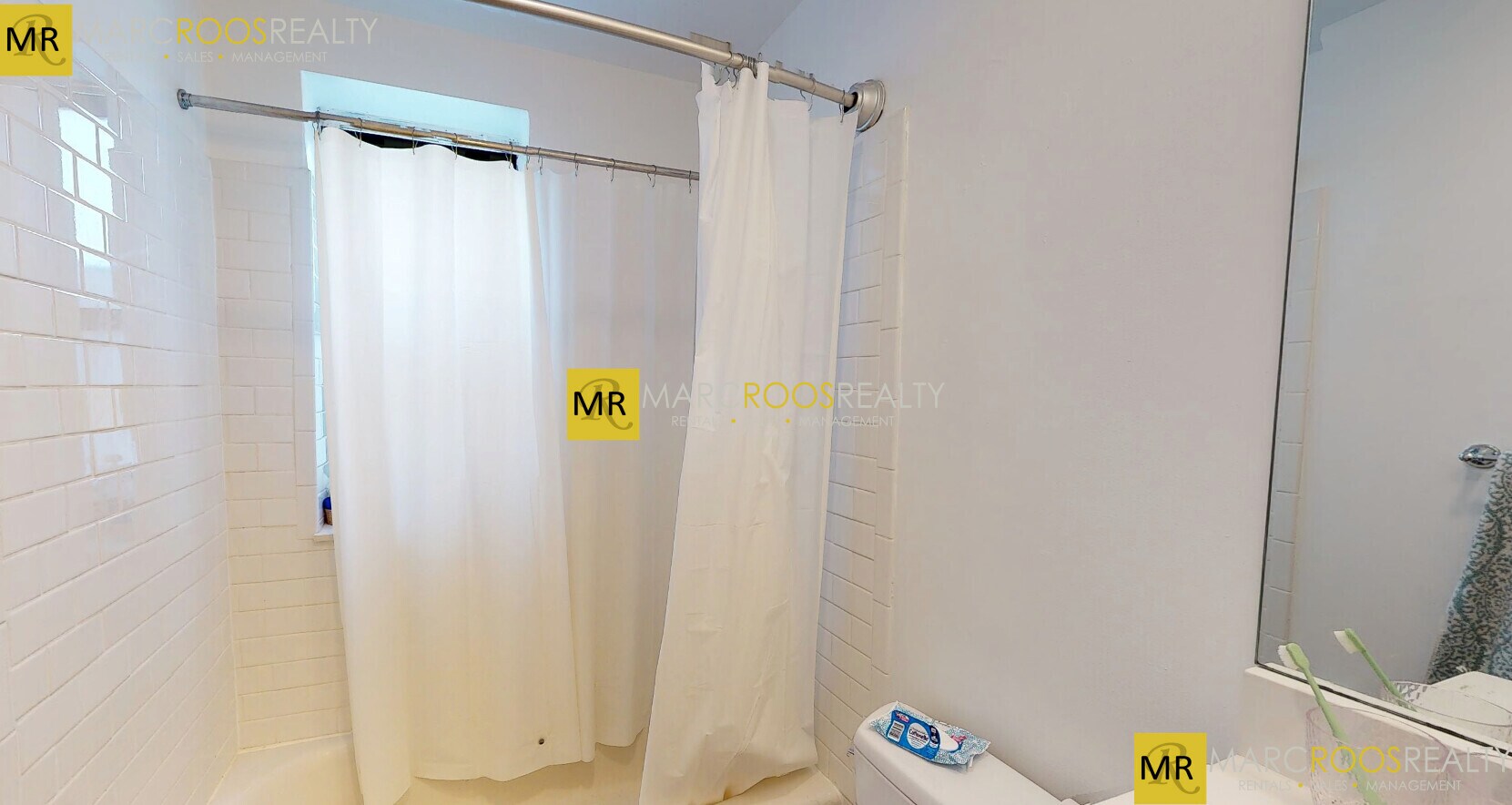 Building Photo - 521 Beacon St