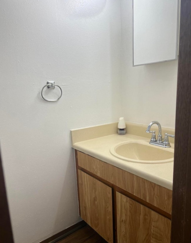 Building Photo - 2 Bed 1.5 Bath Home for Rent