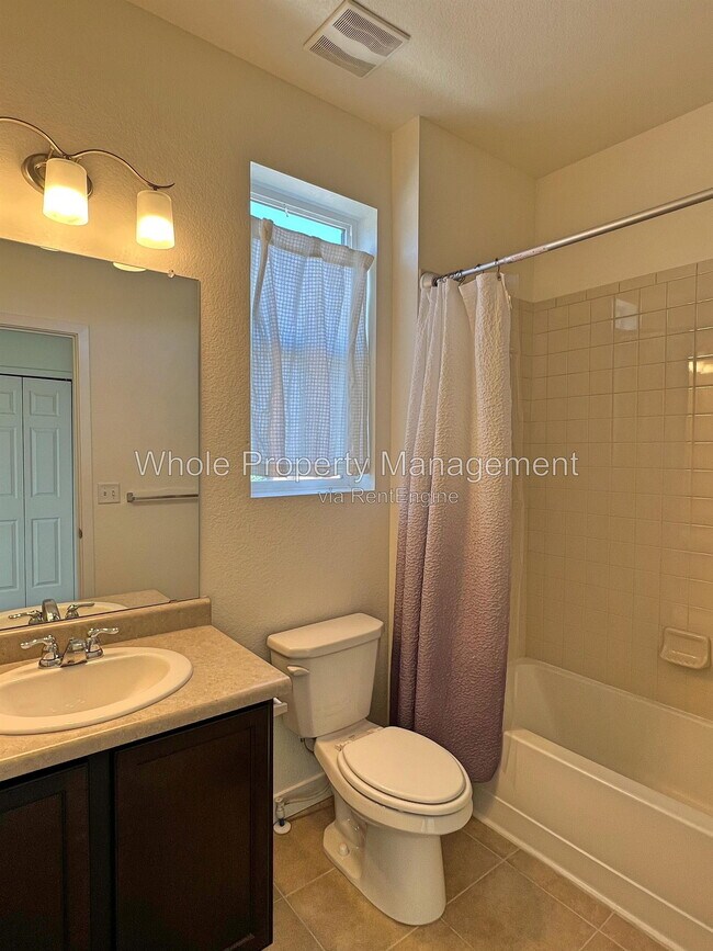 Building Photo - 2049 W 67th Pl