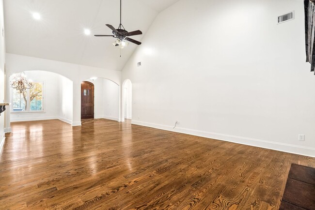 Building Photo - 1101 Blackman Cir