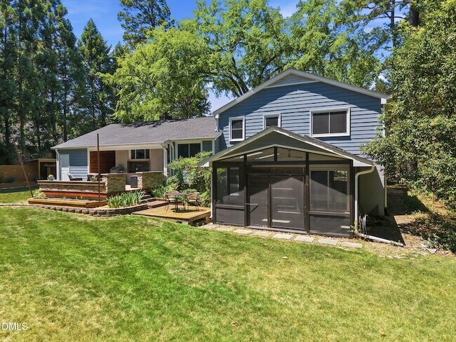 Building Photo - 603 N Estes Dr