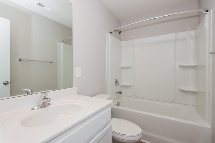 Building Photo - 4008 Everest Dr