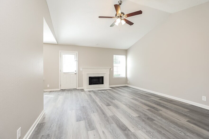 Building Photo - 849 Lavergne Ln