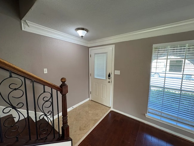 Building Photo - 22508 Red River Dr