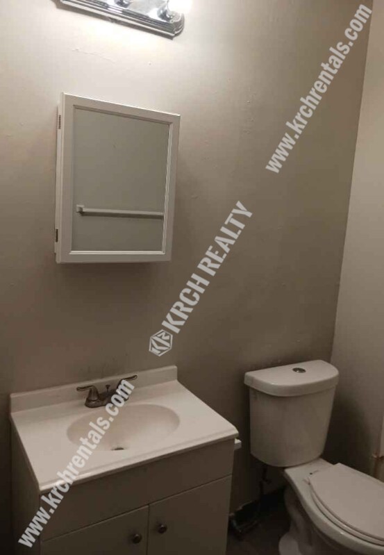 Building Photo - 3-Bed Home with Fireplace and Detached Garage