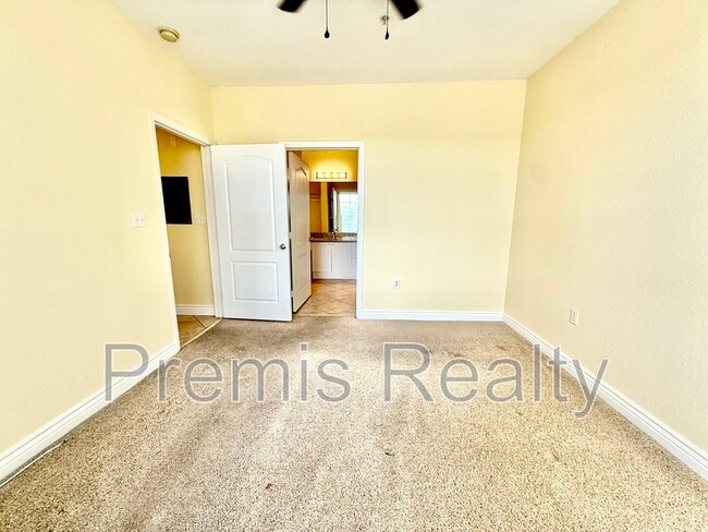 Building Photo - 2721 Via Murano