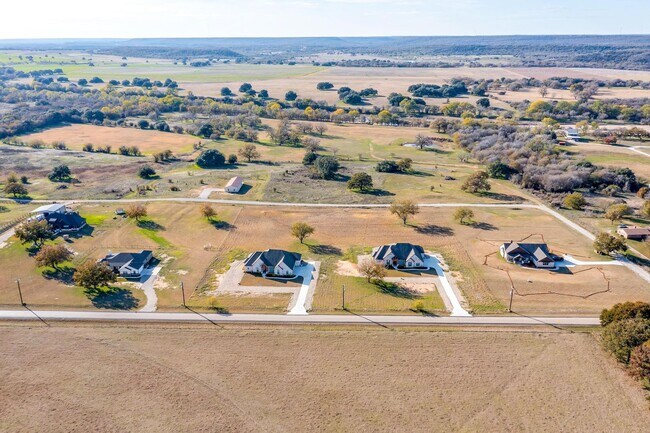 Building Photo - Amazing 5 Bed, 3 Bath New Build- Beautiful...