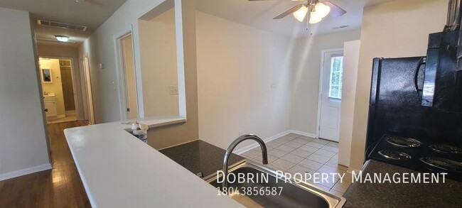 Building Photo - Renovated 4BD with BAR: CLOSE TO VCU