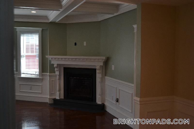 Building Photo - 127 Nonantum St