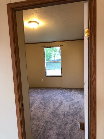 Building Photo - 3219 E Peachtree Ave