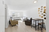 Building Photo - 17255 SW 95th Ave