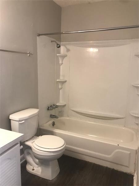 Building Photo - 950 Killoden Cir