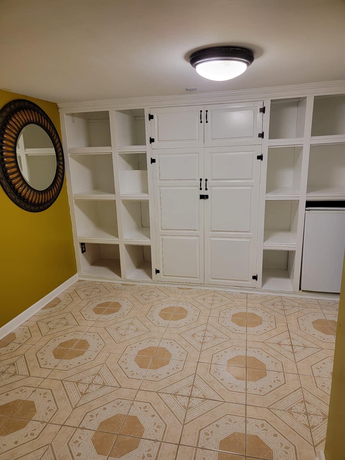 2nd Room - 1404 Harding Blvd