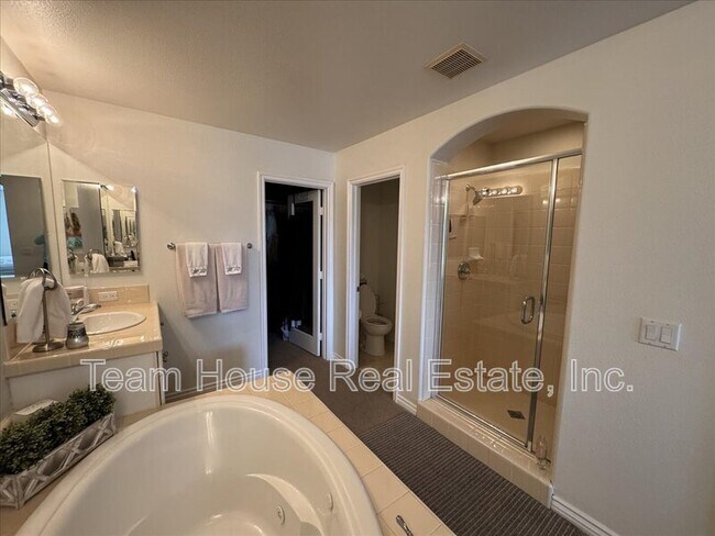 Building Photo - 26734 Via Bellazza