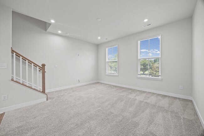 Building Photo - 2833 Statesville Ave