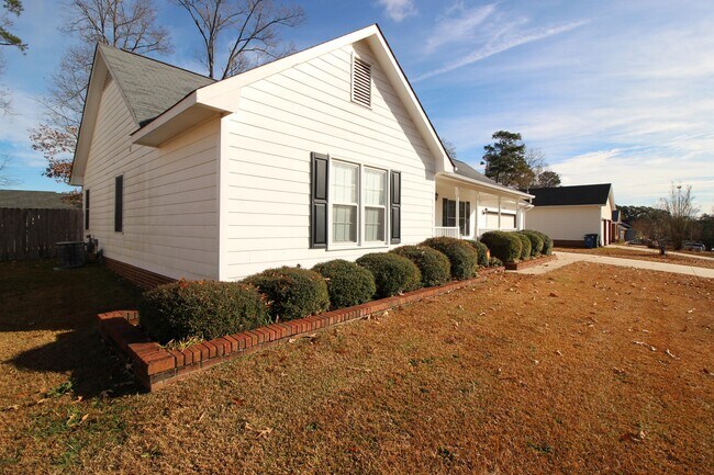 Building Photo - 7138 Summerlin Dr