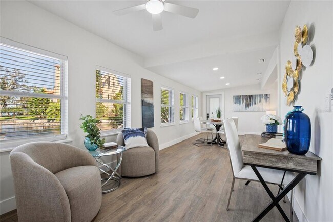 Building Photo - 1739 Bayou Grande Blvd NE