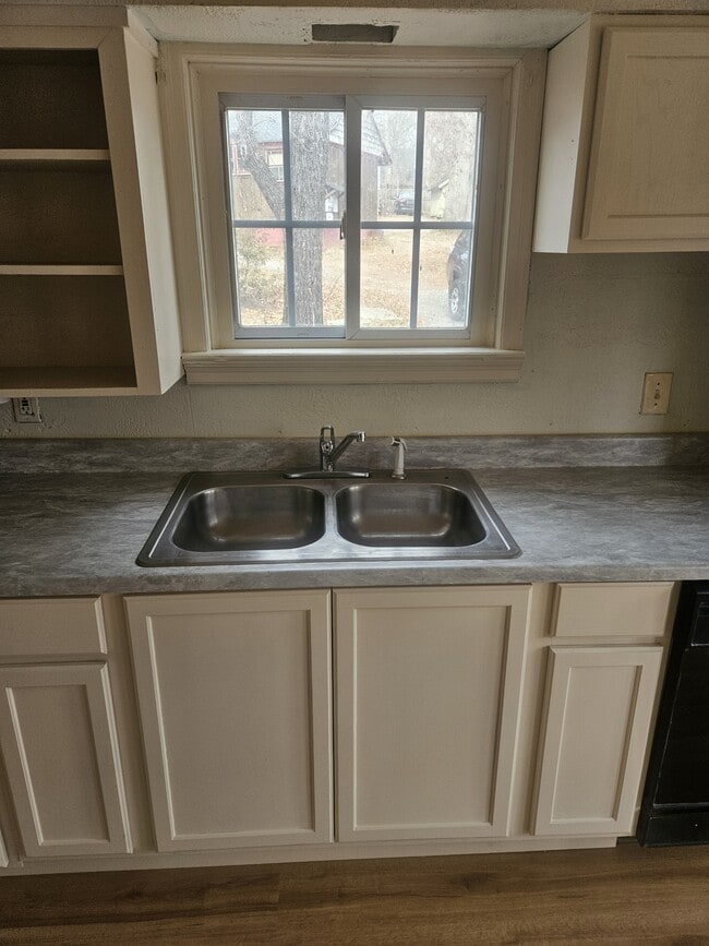 Building Photo - 9 Goldmont St