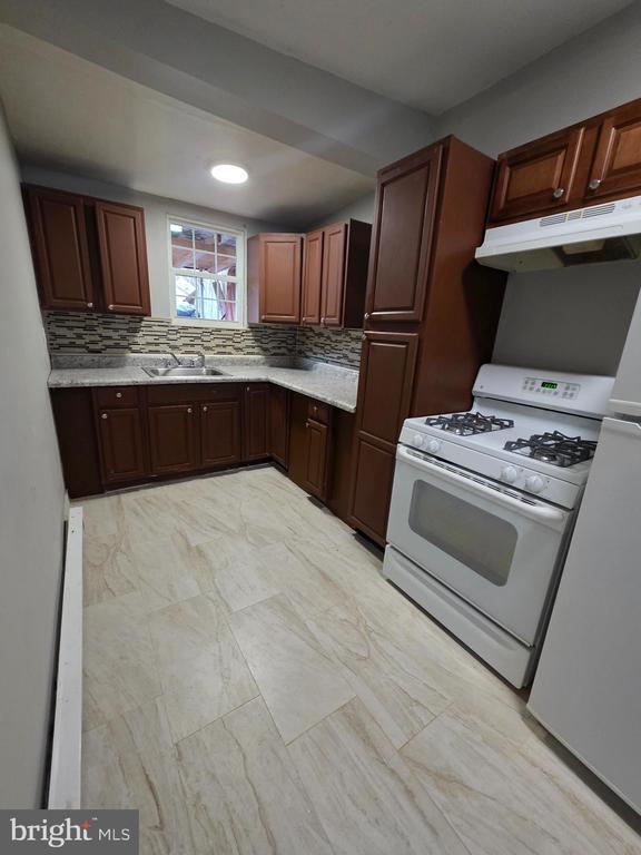 Building Photo - 1350 Cotton St