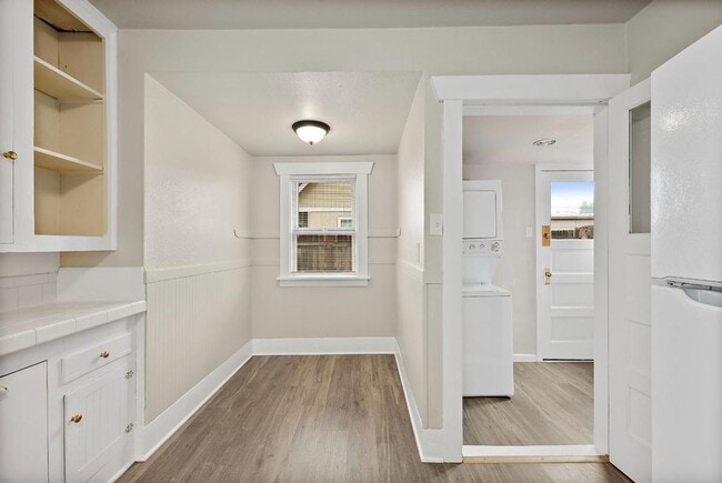 Building Photo - Charming Corner-Lot Tacoma Home with Huge ...