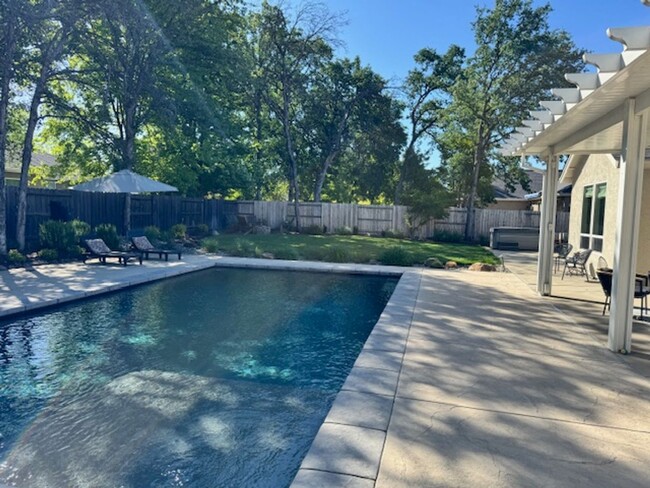 Building Photo - Beautiful Custom East Redding Home with a ...