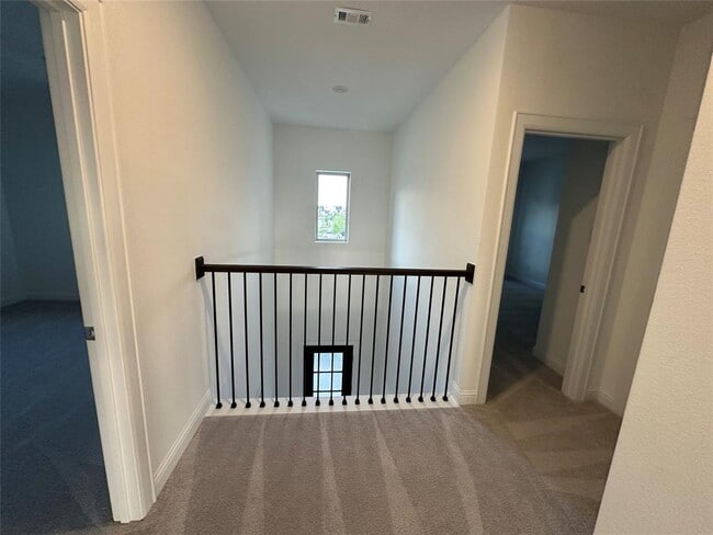 Building Photo - 4802 Avon Ridge Way