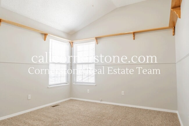 Building Photo - 5037 Plumstead Dr