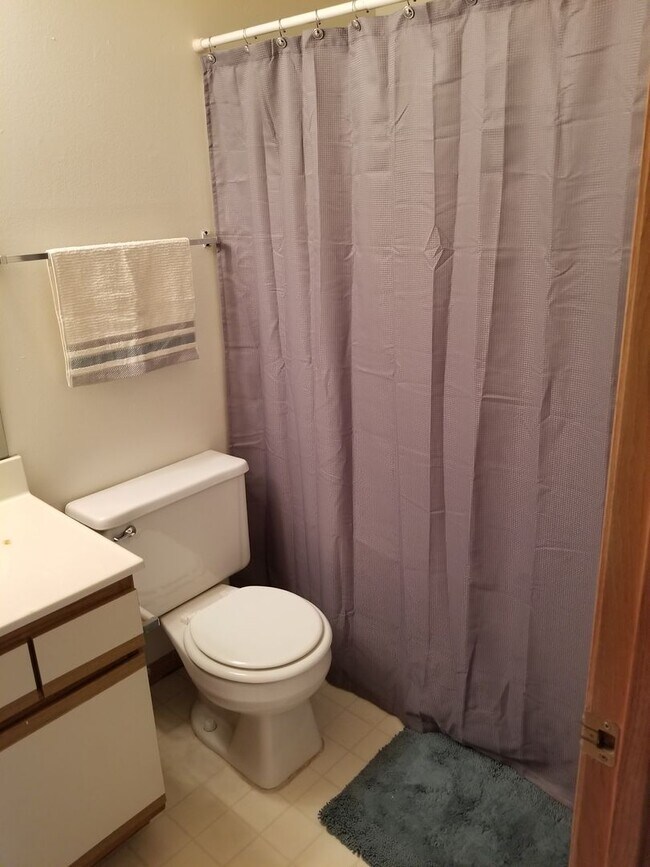 Building Photo - Cozy 1 bedroom Available on North Side