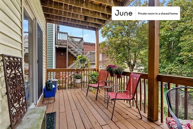 Building Photo - Room in Shared 3 bed/1 bath home