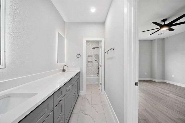 Building Photo - 10113 Porto Rico Rd