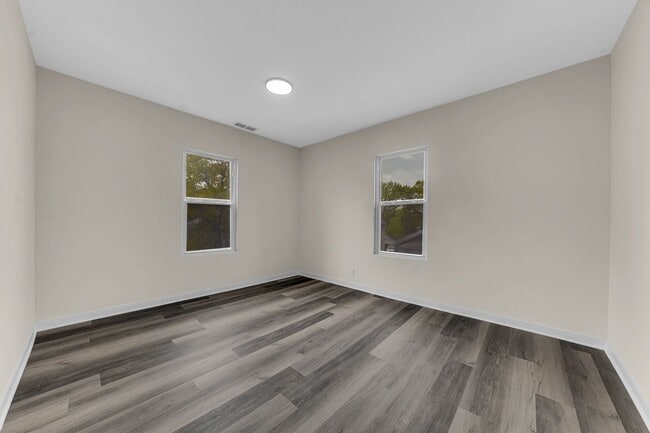 Building Photo - 515 George Ave