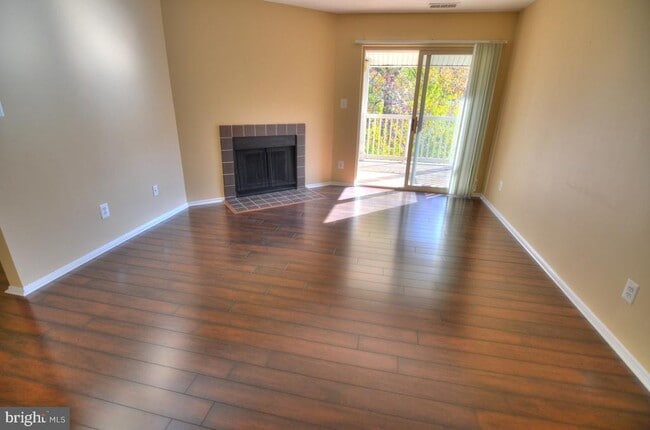 Building Photo - 1793 Jonathan Way