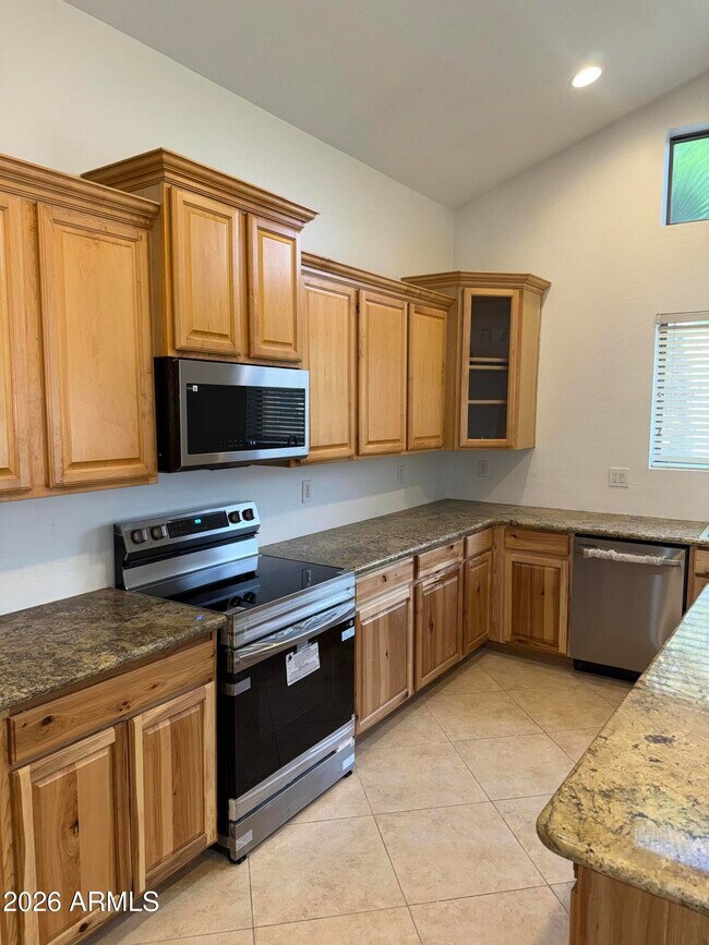 Building Photo - 4542 N 111th Dr