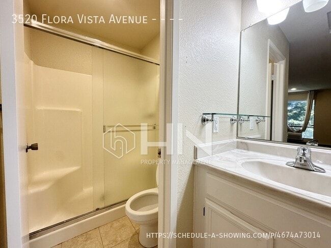Building Photo - 3520 Flora Vista Ave