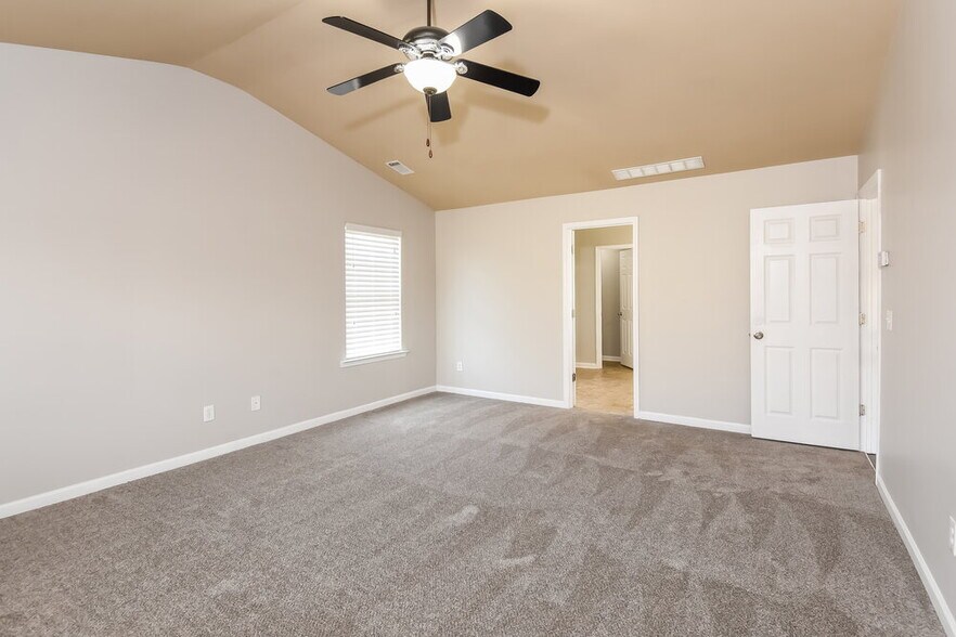 Building Photo - 6615 Bridge Stream Rd