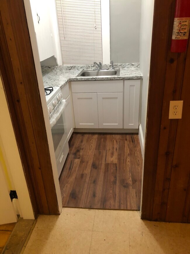 Building Photo - 60 Webster St