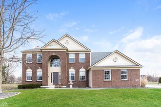 Building Photo - 344 W Columbine Ln