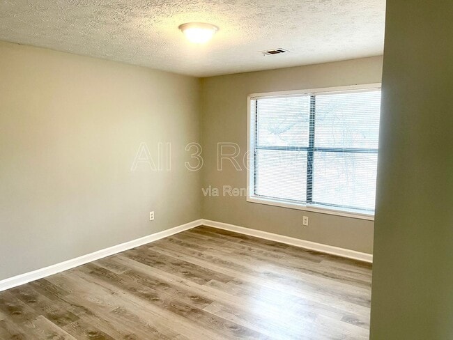 Building Photo - 133 Appleton Blvd