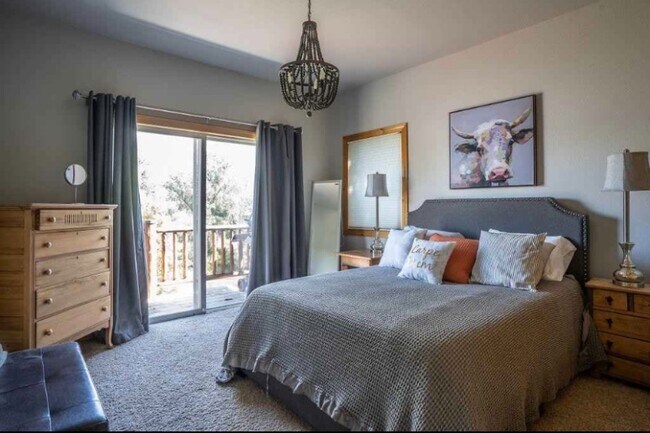 Building Photo - 710 Birch Point Dr