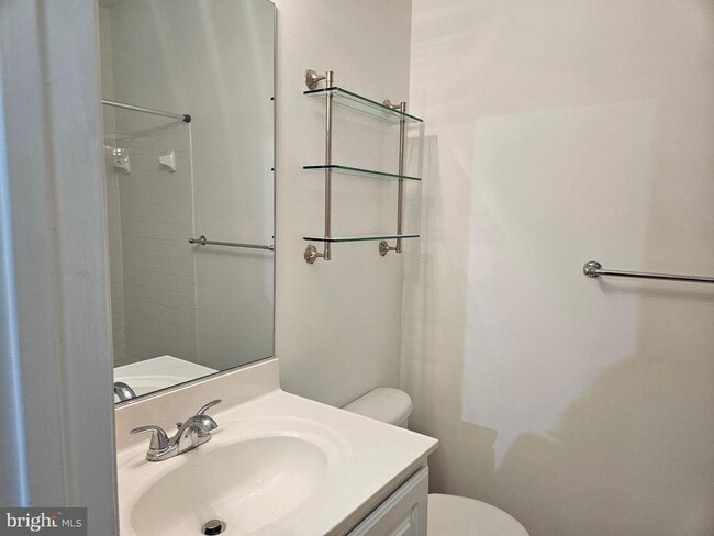 Building Photo - 22763 Fountain Grove Square