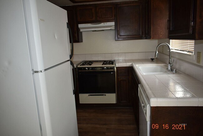Building Photo - ERW1605